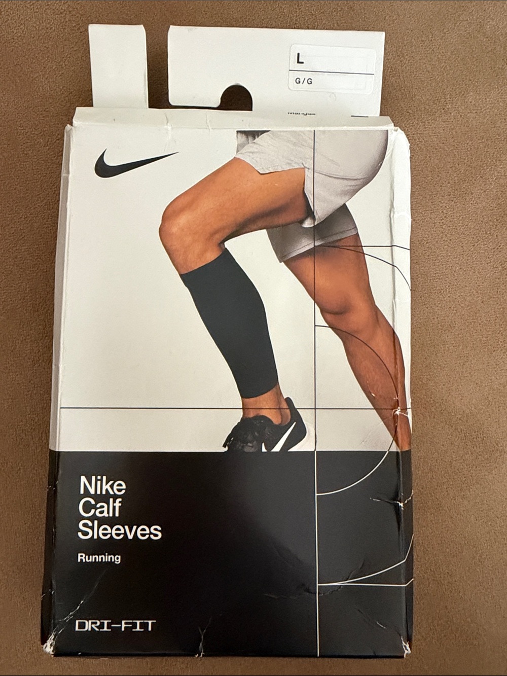 Nike Zoned Support Calf Sleeves - Black - NWT Damaged Box